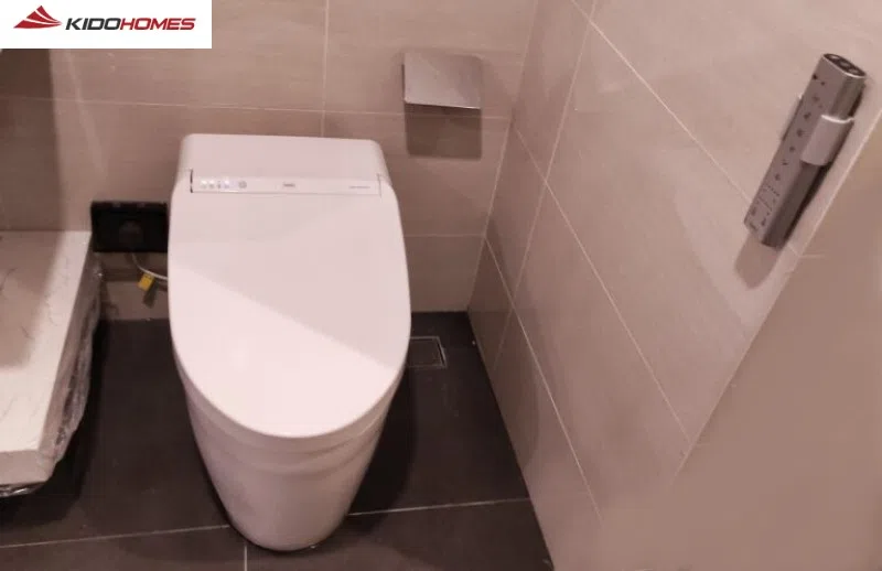 Gia đình chị Đức tại khu đô thị Ciputra, Hà Nội đã quyết định nâng cấp trải nghiệm phòng tắm với bồn cầu điện tử TOTO NEOREST CS988VT/TCF9575Z/T53P100VR và tin tưởng chọn Kidohomes là đơn vị đồng hành trong hành trình này.