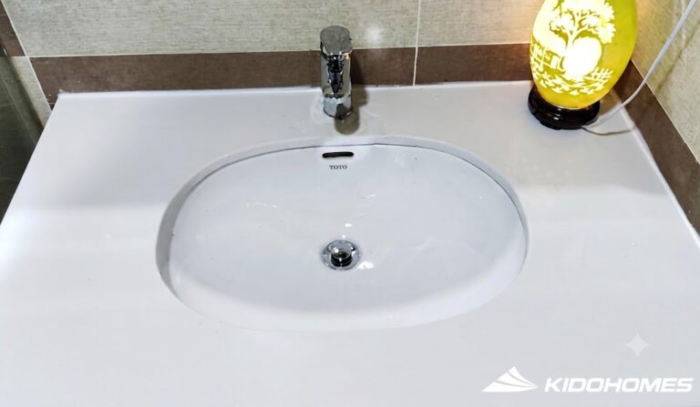 Lắp đặt lavabo âm bàn TOTO cho gia đình anh Khôi - Long Biên, Hà Nội