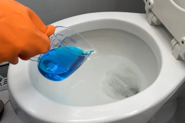 thông tắc bể phốt